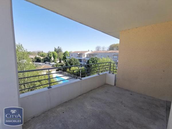 Appartement à louer 2 pièces 42.01m² Saint-Michel (16470)