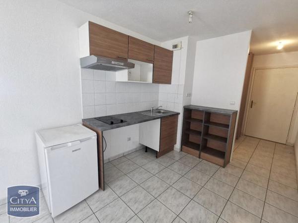 Appartement à louer 2 pièces 42.01m² Saint-Michel (16470)
