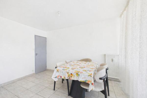 Appartement vendu loué T5 - 92 M2 avec 2 balcons et garage