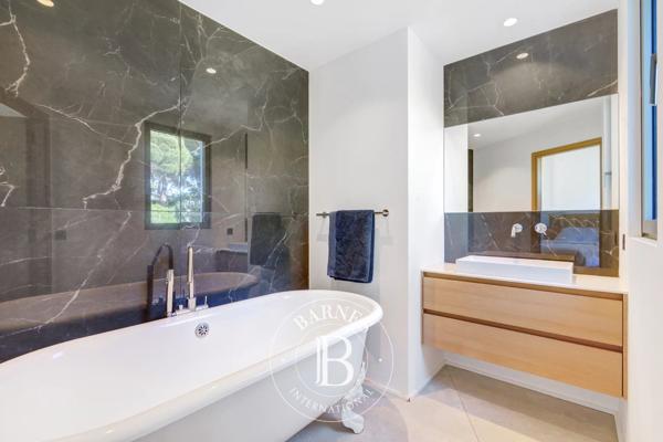 Grimaud, Villa 4 Chambres -  230 m² à vendre
