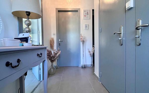 Maison à vendre    4 pièces •  Niort