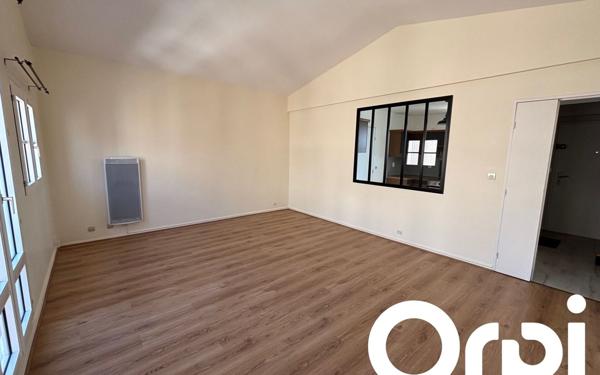 Appartement à louer    4 pièces •  Montigny-le-Bretonneux