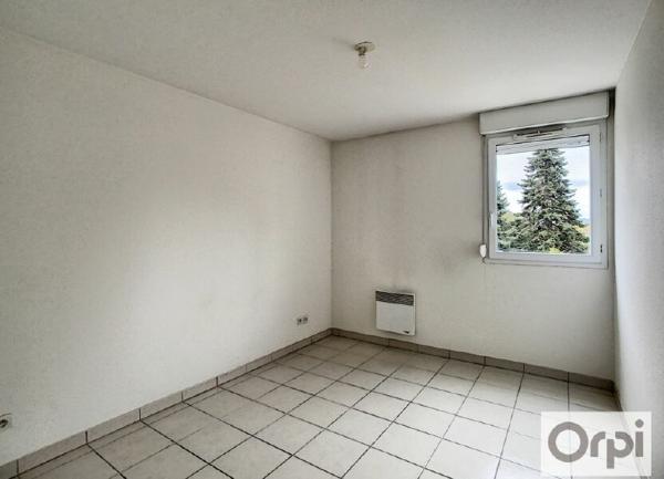 Appartement à louer    2 pièces • 63,43 m2 Montluçon
