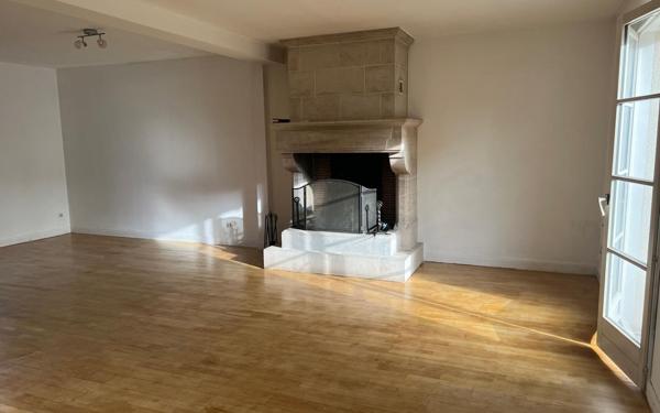 Maison à vendre    6 pièces • 155 m2 Étréchy