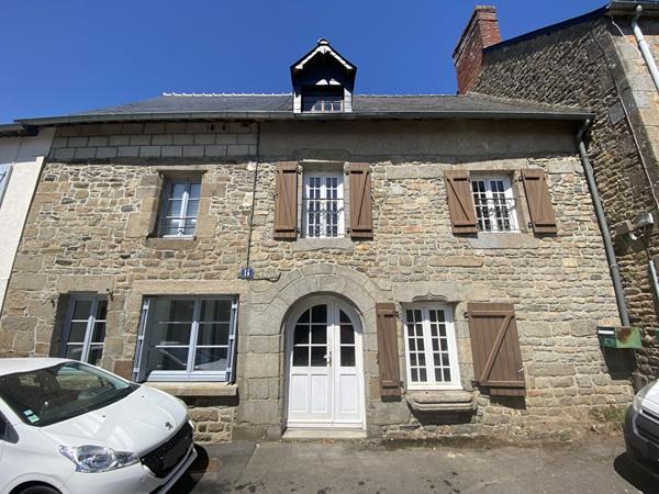 MAISON DE BOURG 2 CHAMBRES COMBOURG