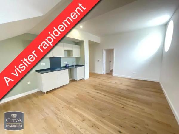 Appartement à louer 3 pièces 70.9m² Poitiers (86000)