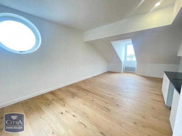 Appartement à louer 3 pièces 70.9m² Poitiers (86000)