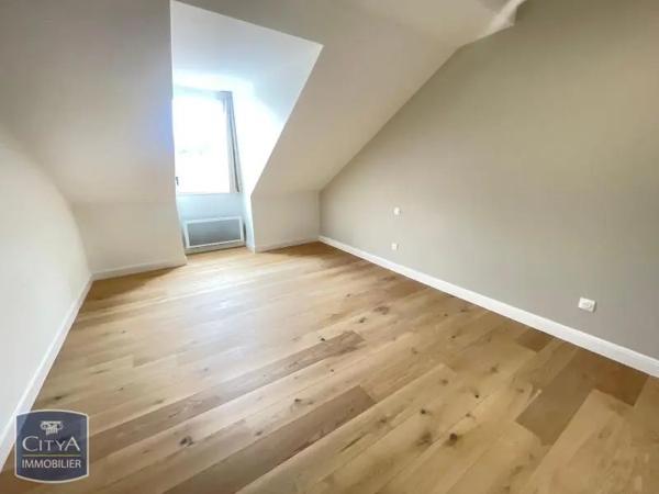 Appartement à louer 3 pièces 70.9m² Poitiers (86000)