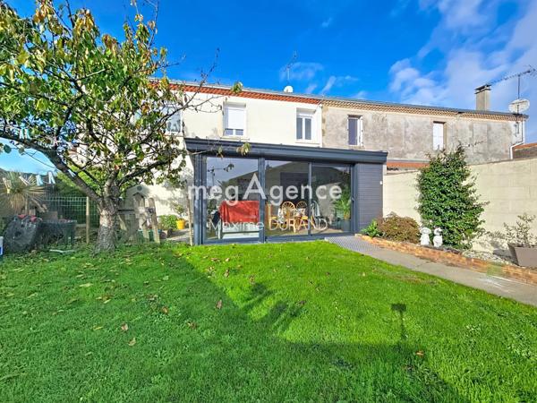 Maison à LA ROMAGNE, 49740 - 7 pièces 140m²