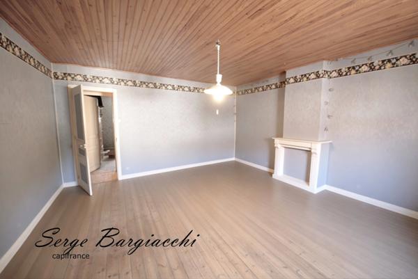 A LIEVIN (62), maison 4 pièces, 2 chambres, 120m², garage , jardin