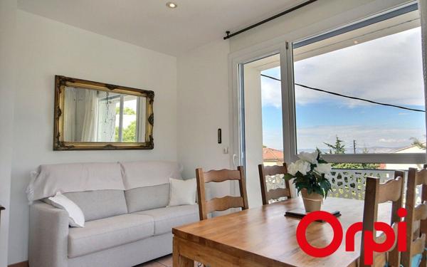 Appartement à vendre    2 pièces • 37,02 m2 Marseille 8