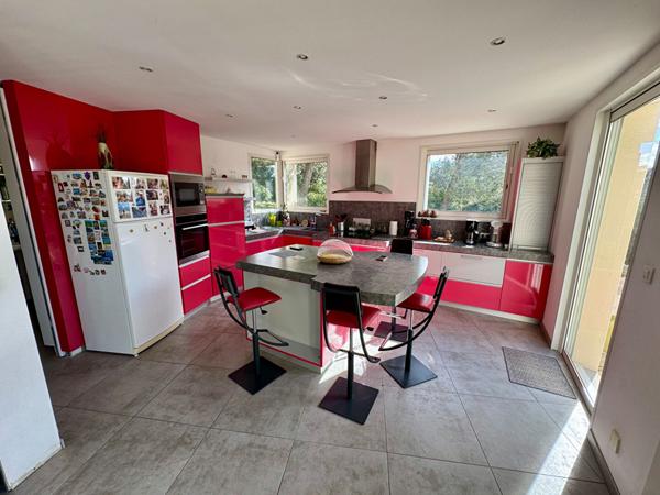 Maison Nimes 6 pièce(s) 192.02 m2