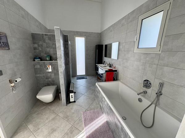 Maison Nimes 6 pièce(s) 192.02 m2