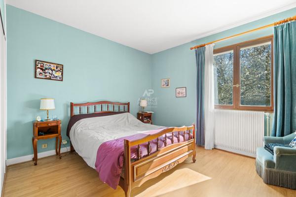 Maison Saint Germain En Laye 8 pièces - 220 m² €1 195 000 ** - Référence 17789