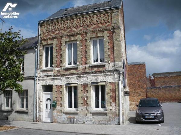 MAISON A VENDRE à CRECY SUR SERRE (AISNE) 02 comprenant : grand séjour, cuisine équipée, linger...