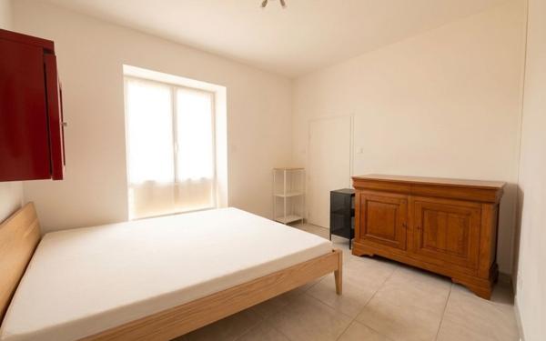 Maison à vendre    5 pièces •  Poulx