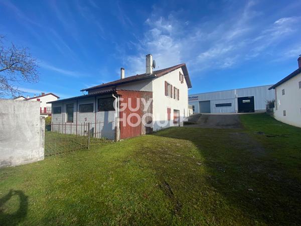 Maison de 150 m² avec sous-sol et dépendances Terrain de 1000 m² à Saint-Palais