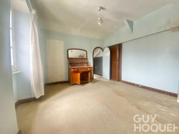 Maison de 150 m² avec sous-sol et dépendances Terrain de 1000 m² à Saint-Palais