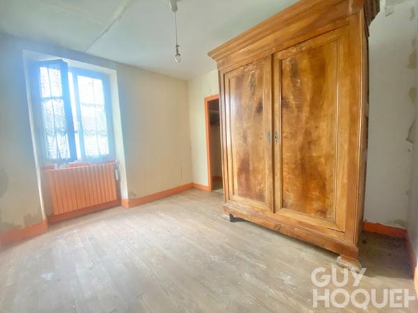 Maison de 150 m² avec sous-sol et dépendances Terrain de 1000 m² à Saint-Palais