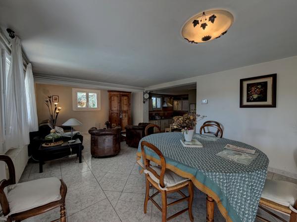 Villeneuve-sur-Lot (47300) Villeneuve-sur-Lot, rive gauche – Maison familiale 158 m² 5 chambres, avec jardin et piscine