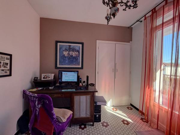 Villeneuve-sur-Lot (47300) Villeneuve-sur-Lot, rive gauche – Maison familiale 158 m² 5 chambres, avec jardin et piscine