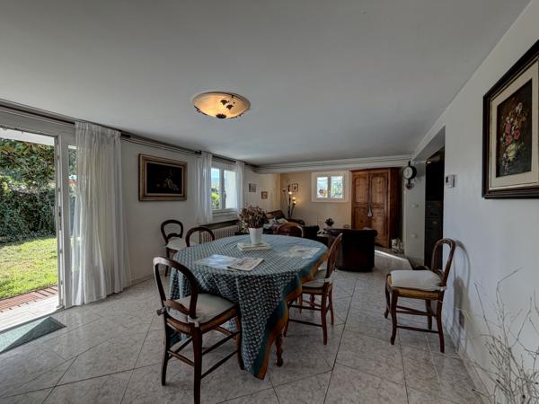 Villeneuve-sur-Lot (47300) Villeneuve-sur-Lot, rive gauche – Maison familiale 158 m² 5 chambres, avec jardin et piscine