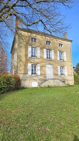 Maison de maître à vendre à Saint-Dizier en Haute-Marne (52100), ref : 51081/874