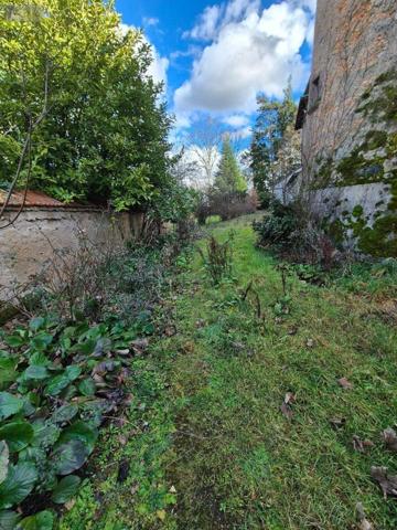 Maison de maître à vendre à Cluis dans l'Indre (36340), ref : CG/429