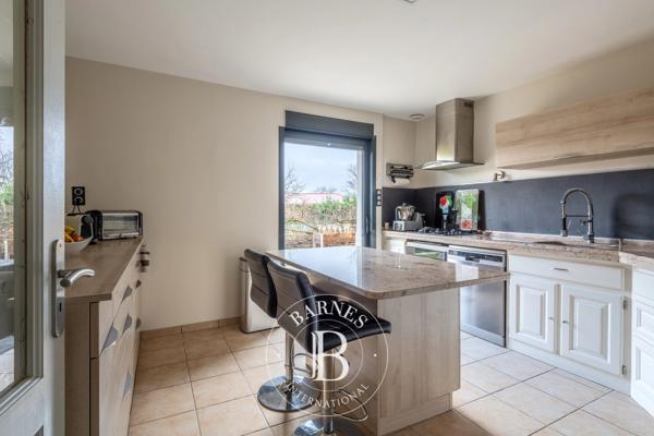 Grézieu-la-Varenne, Maison 5 Chambres -  220 m² à vendre