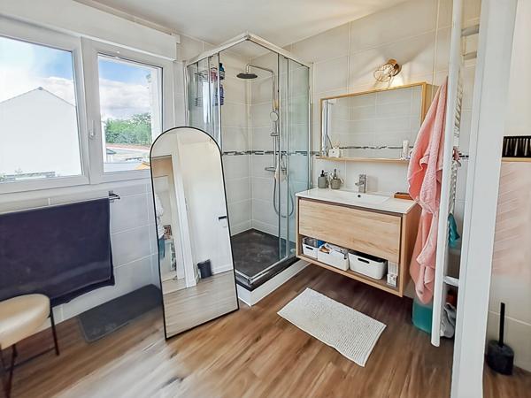 Maison Individuelle de 86 m² Récente de 2019 de 5 pièces, 3 Chambres, Garage
