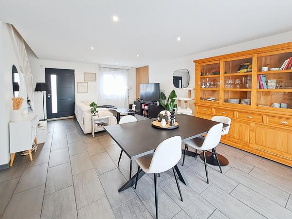 Maison Individuelle de 86 m² Récente de 2019 de 5 pièces, 3 Chambres, Garage
