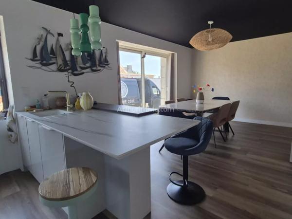 Vente                                                      Maison
                        
                     6 pièces                      110 m2                     à Erdeven