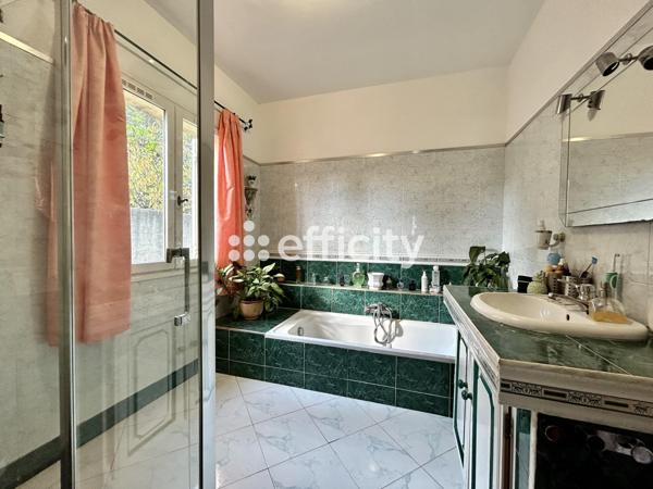 Maison 7 pièces - 209 m²