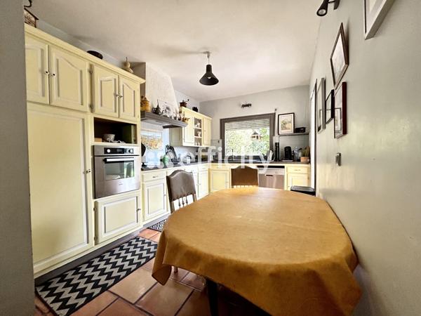 Maison 7 pièces - 209 m²