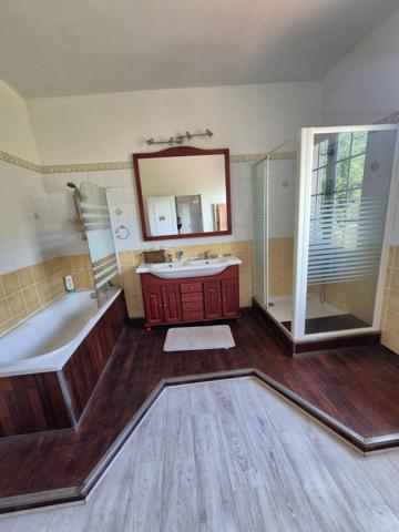 Belle maison en pierre