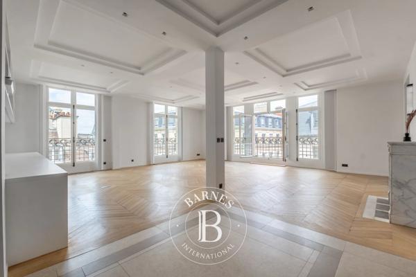 Paris 7ème, Appartement 5 Chambres -  436 m² à vendre