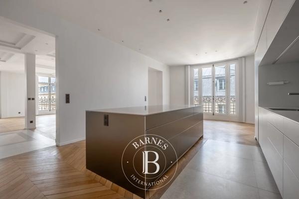 Paris 7ème, Appartement 5 Chambres -  436 m² à vendre