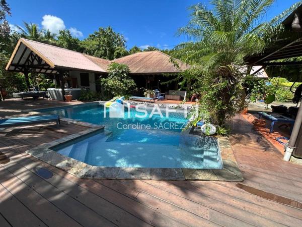 Maison de charme sur plus de 3 700 m² de terrain à Ducos — un véritable havre de paix