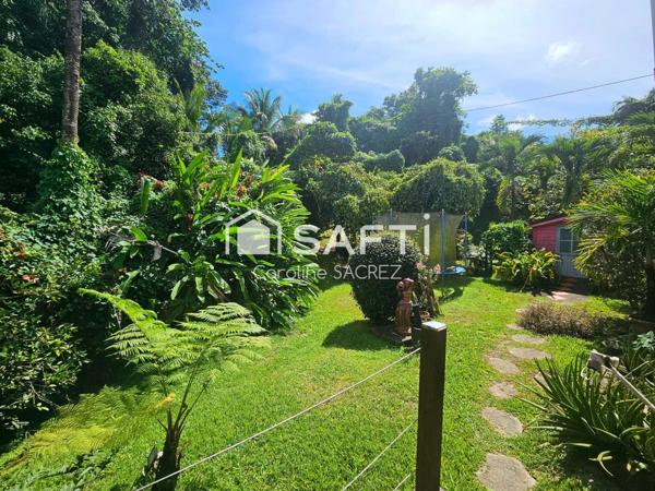 Maison de charme sur plus de 3 700 m² de terrain à Ducos — un véritable havre de paix