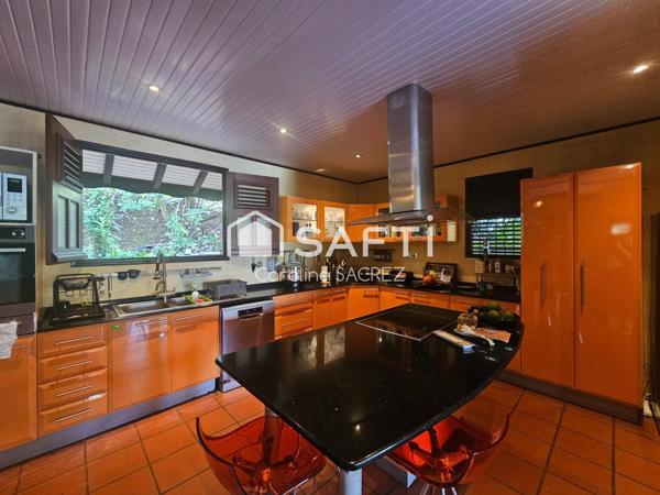 Maison de charme sur plus de 3 700 m² de terrain à Ducos — un véritable havre de paix