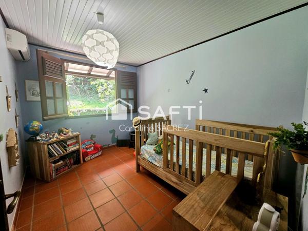 Maison de charme sur plus de 3 700 m² de terrain à Ducos — un véritable havre de paix