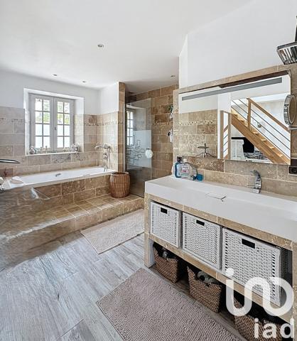 Maison à vendre 15 pièces 570 m² Anet