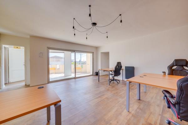 Talence (33400) Bureau à louer - cour extérieure - terrasse