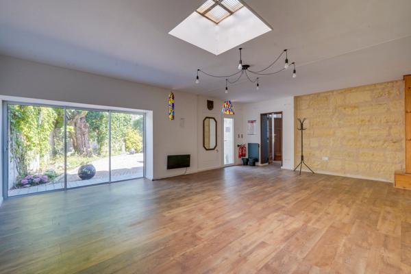 Talence (33400) Bureau à louer - cour extérieure - terrasse