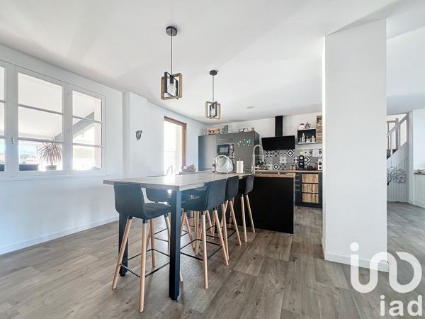 Maison à vendre 6 pièces 138 m² Périgny