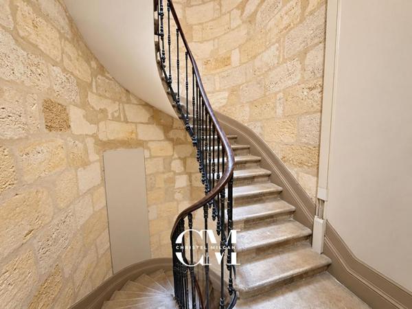 Appartement en pierre de 62 m², saint Seurin, jardin public