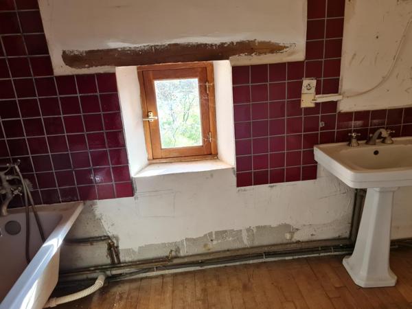 Durfort-et-Saint-Martin-de-Sossenac (30170) Maison de hameau en pierre au calme absolu avec terrasse et vue pnoramique, plus un chai de 100m² aménageable