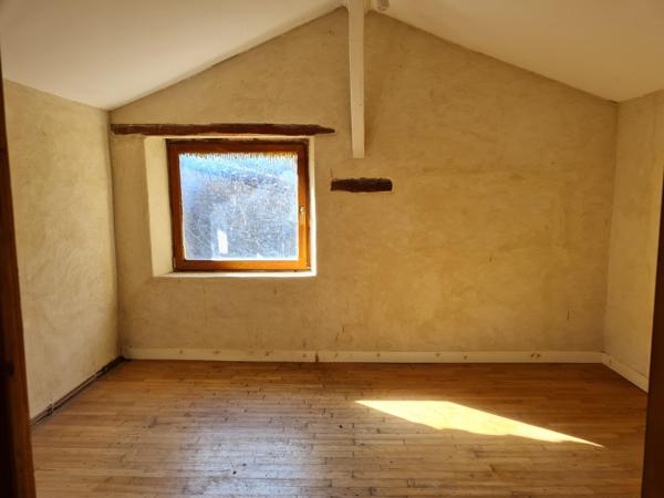 Durfort-et-Saint-Martin-de-Sossenac (30170) Maison de hameau en pierre au calme absolu avec terrasse et vue pnoramique, plus un chai de 100m² aménageable