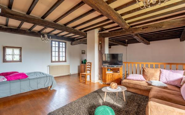 Maison à vendre    7 pièces •  Bully