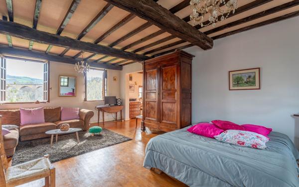 Maison à vendre    7 pièces •  Bully